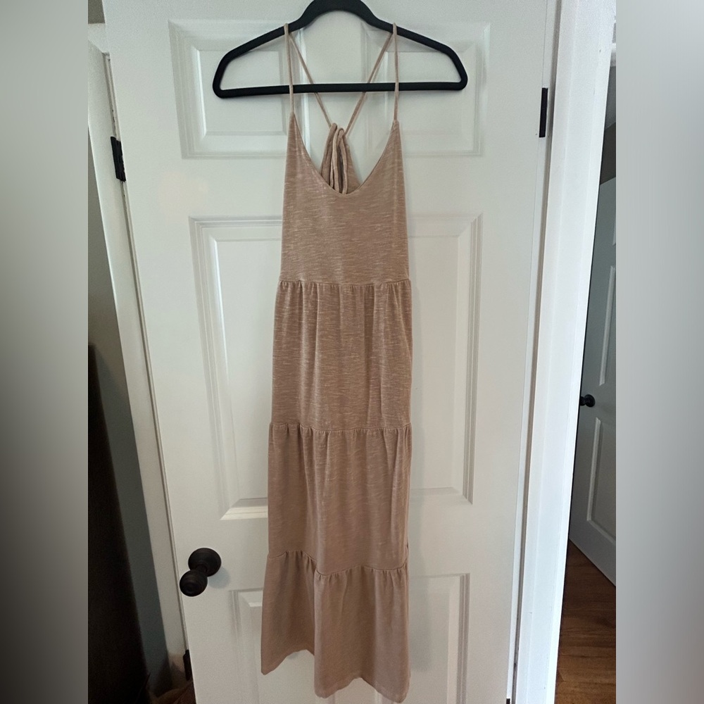NWT Tie Back Tiered Maxi Dress